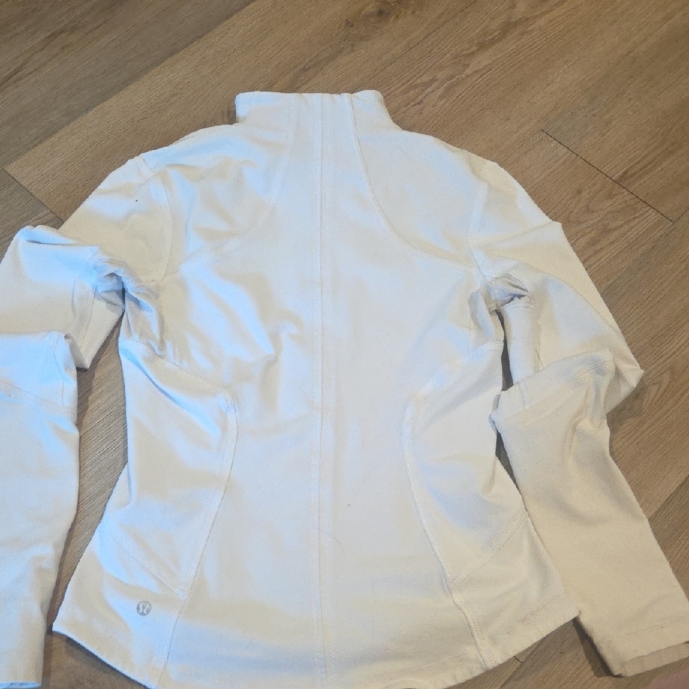 Lululemon Athletica Women's White Ski Jacket - Picture 7 of 9